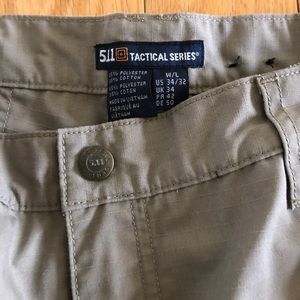 NWOT Men's 5.11 tacitical pants, waist 34in